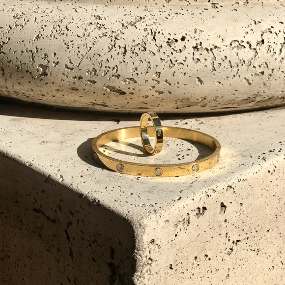 Woman’s Love Screw Gift Gold Bracelet Bangle - Picture 5 of 8